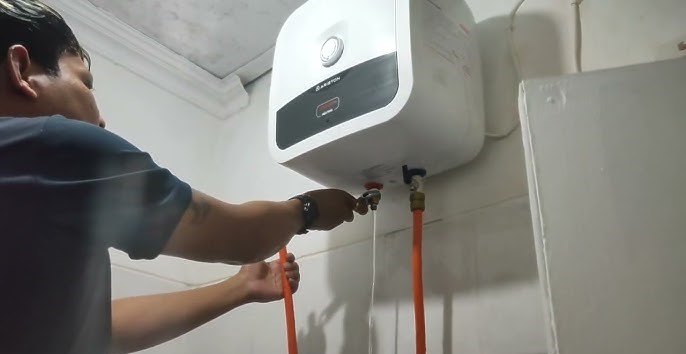 SERVICE WATER HEATER